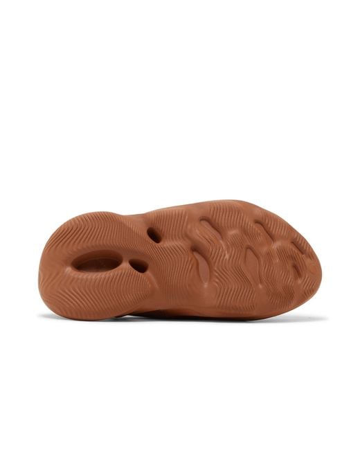 Yeezy Foam Runner "Clay Red"