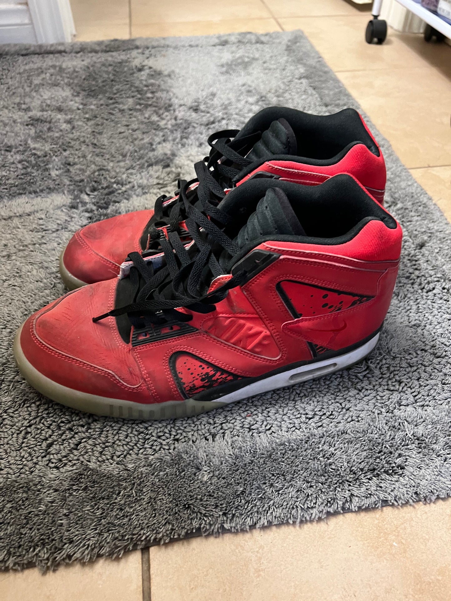 Nike Air Tech Challenge Hybrid "Challenge Red"