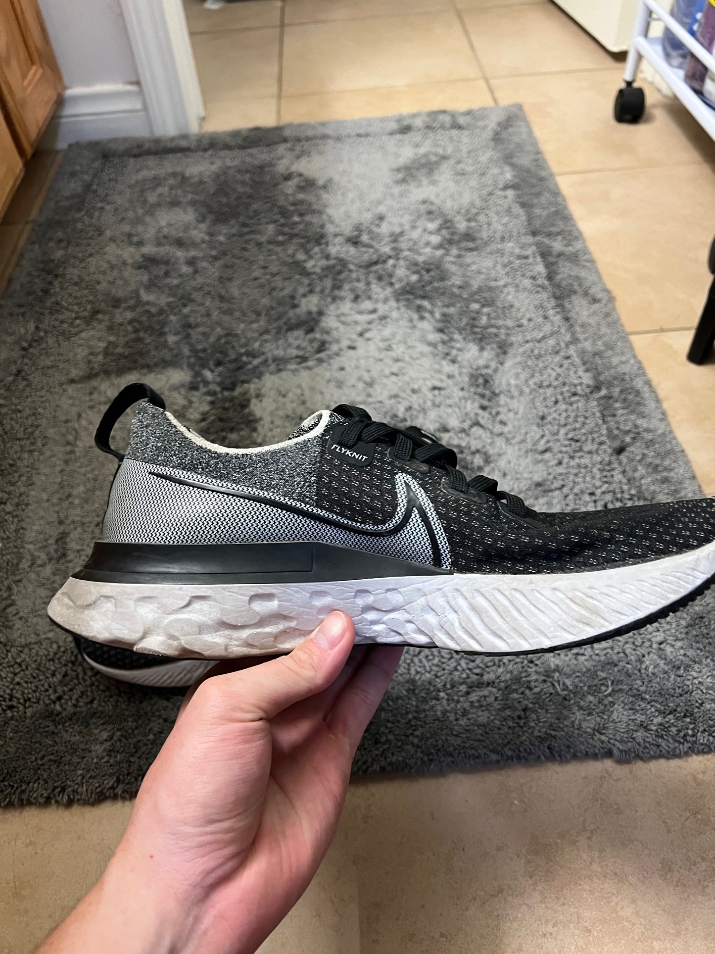 Nike React Infinity Run Flyknit WMNS "Black White"