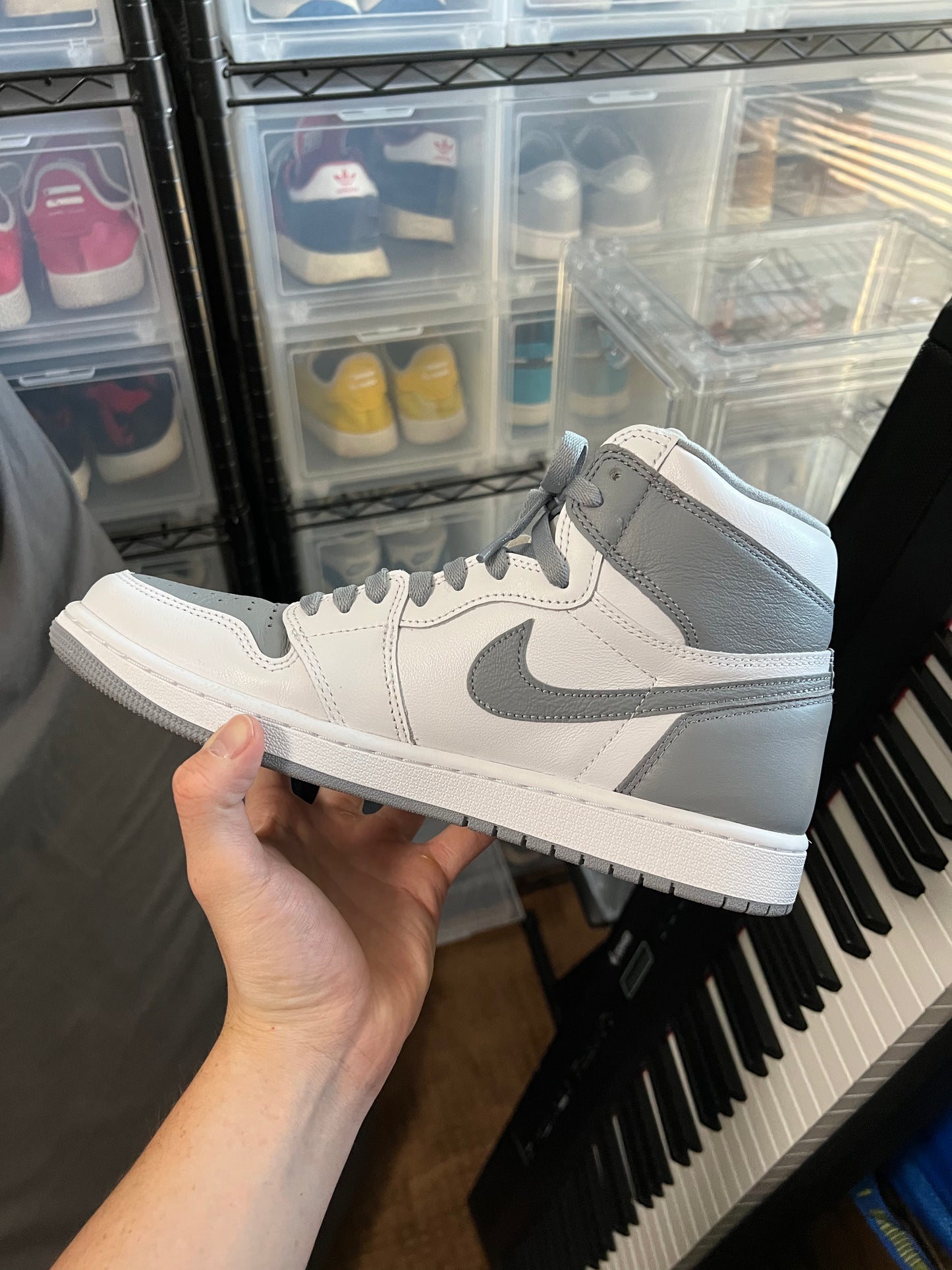 Air Jordan 1 Retro High "Stealth"