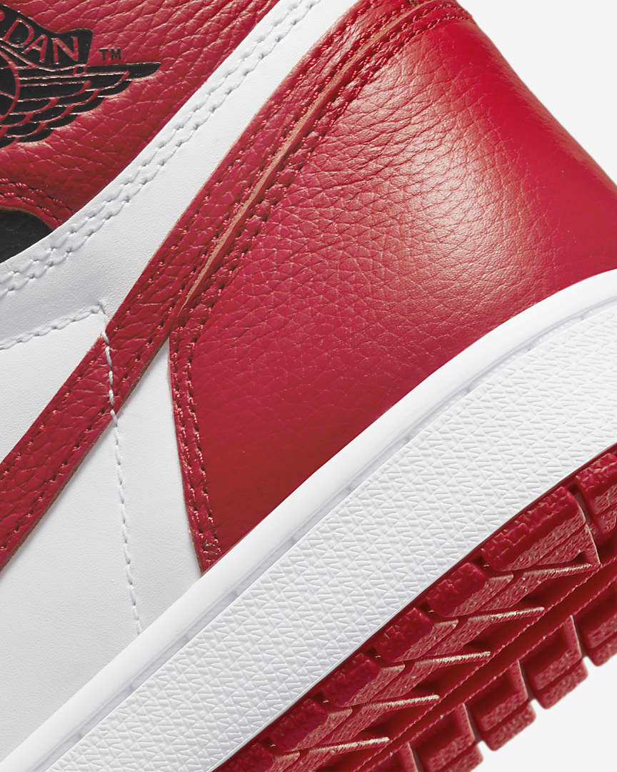 Air Jordan 1 High "Heritage"