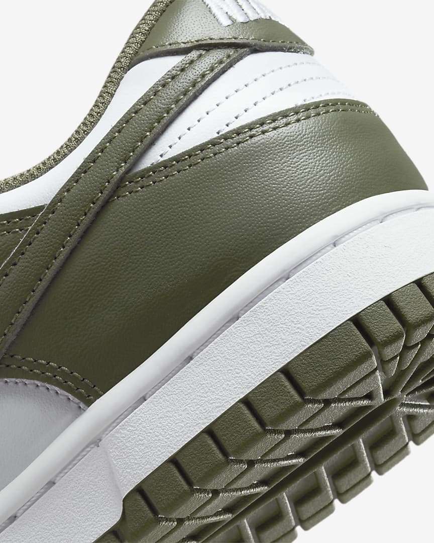 Nike Dunk Low Wmns "Medium Olive"