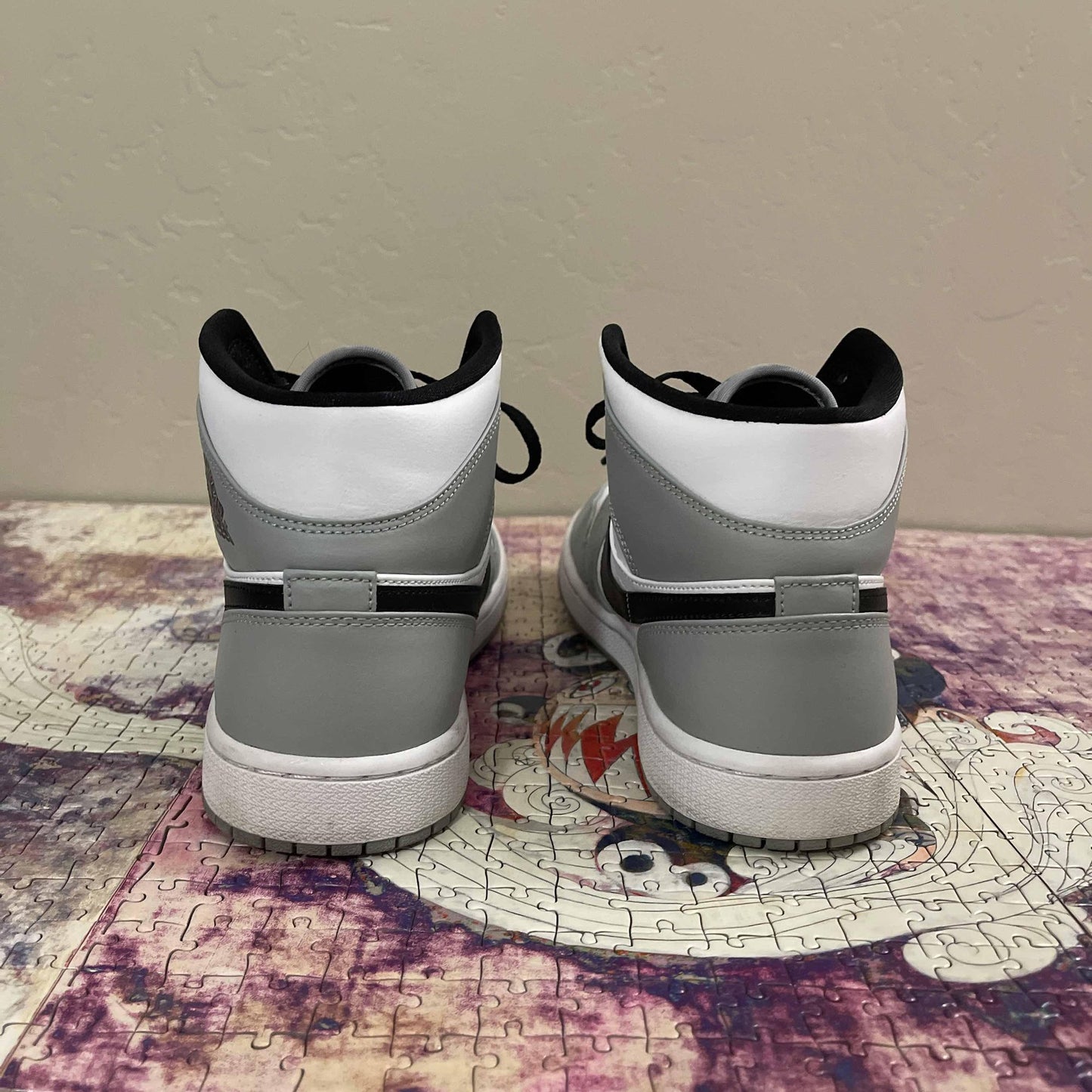 Air Jordan 1 Mid "Smoke Grey"